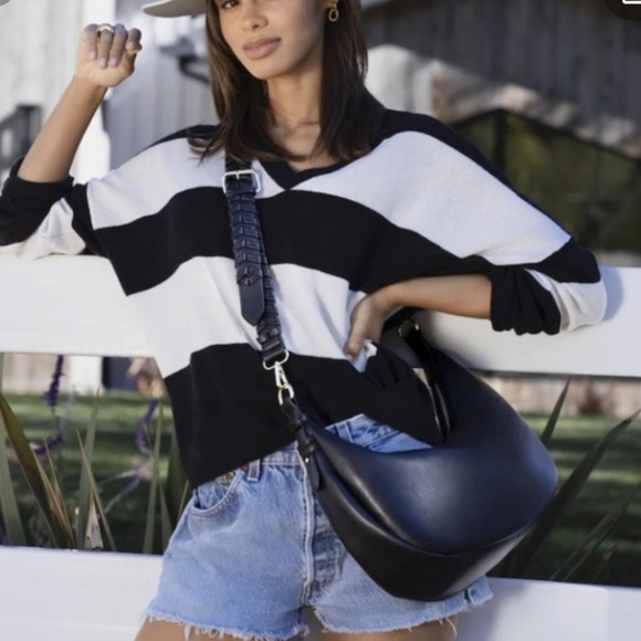 jules kae Handbags - Jules Kae Zola vegan leather cross body hobo handbag